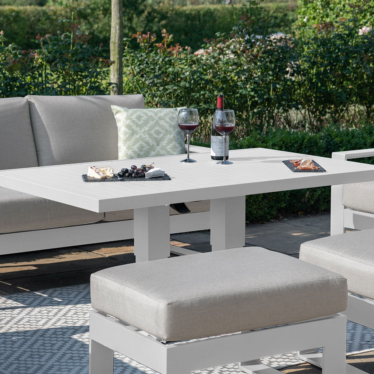 Maze - Amalfi 2 Seat Aluminium Sofa Set with Rising Table - White