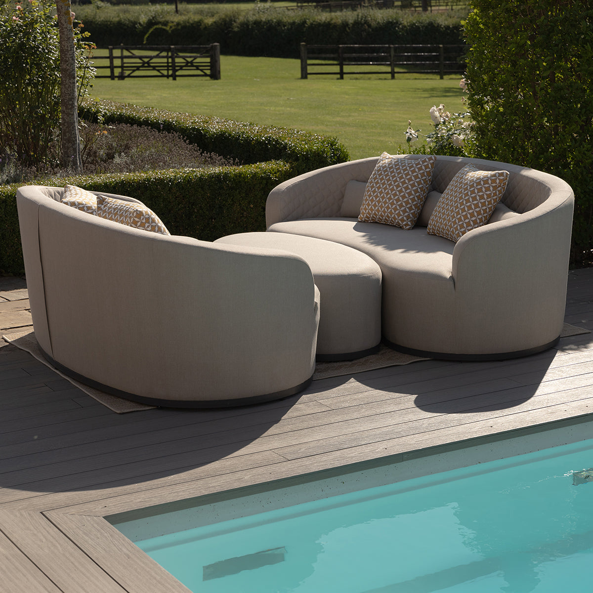 Maze - Outdoor Fabric Ambition Curve Sofa Set - Oatmeal