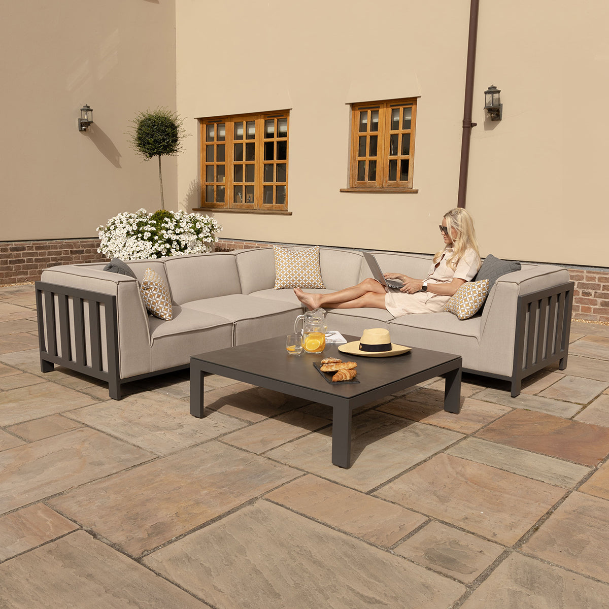 Maze - Outdoor Fabric Ibiza Small Corner Sofa Set With Square Coffee Table - Oatmeal